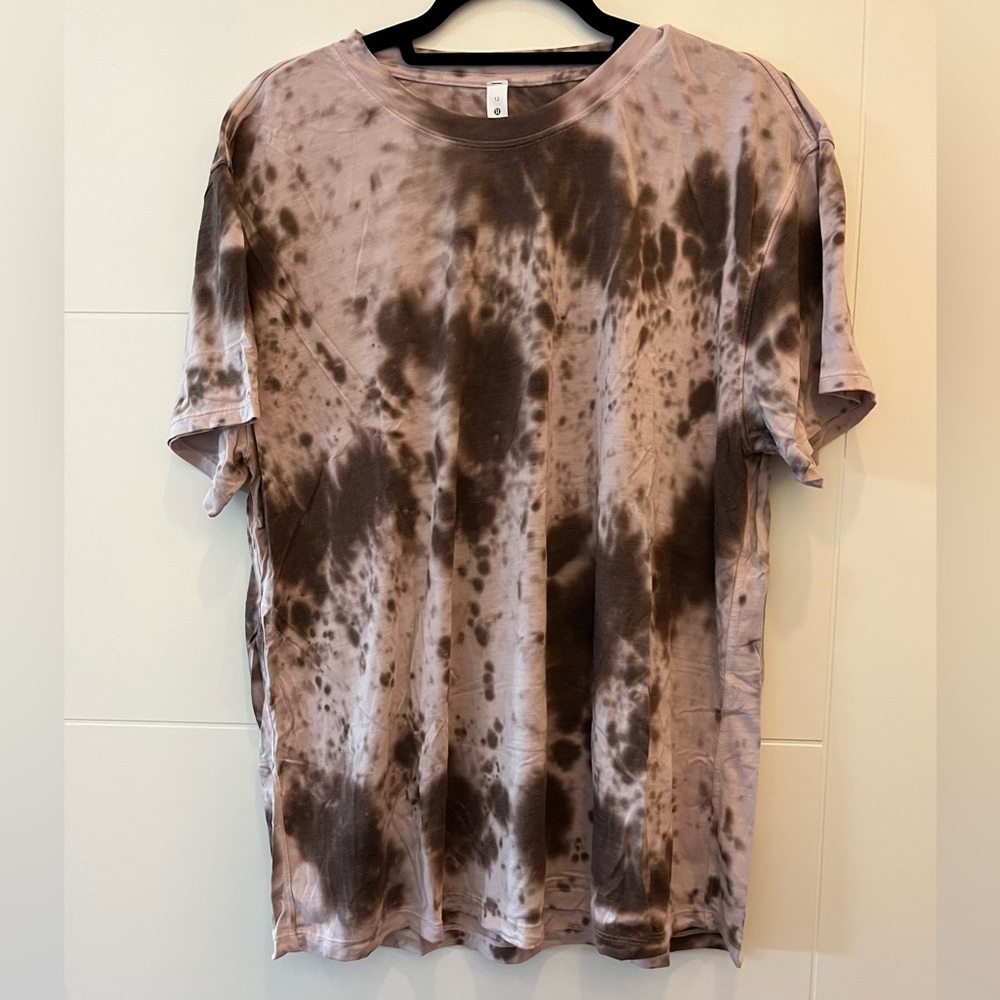 Lululemon T-Shirt